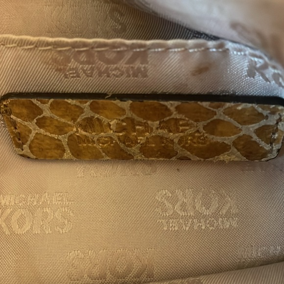 Michael Kors Snakeskin Bag! EST. 1981 Gold embellishments. - Picture 5 of 17
